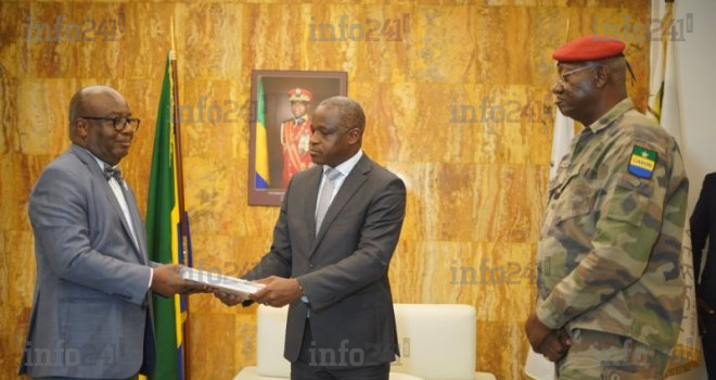 Libreville&nbsp;: Adrien Nguema Mba officiellement installé à la tête de l’Hôtel de Ville
