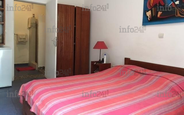 Après une partie de jambes en l’air dans un motel, une gabonaise dérobe 5 millions à un blanc